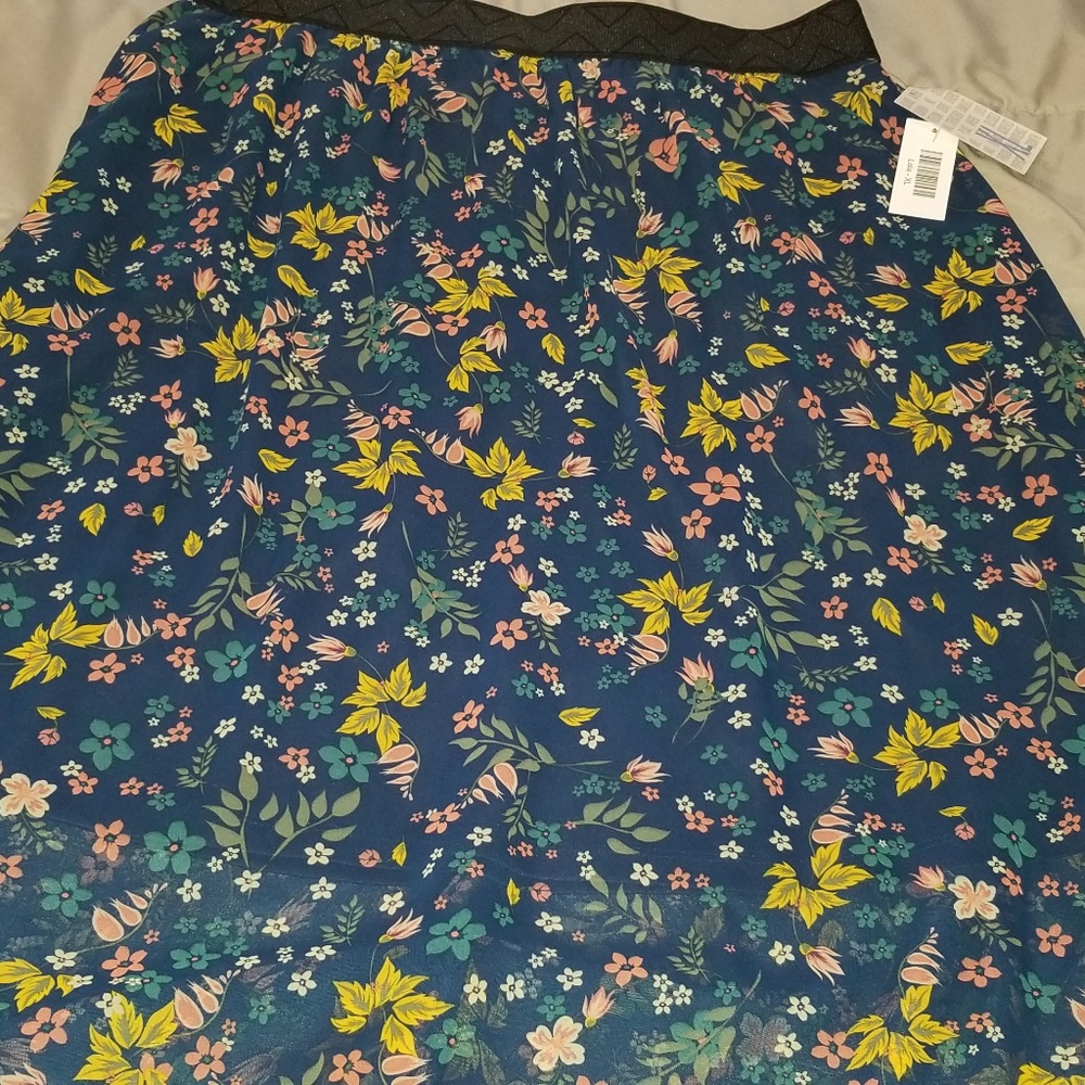 LuLaRoe Lola